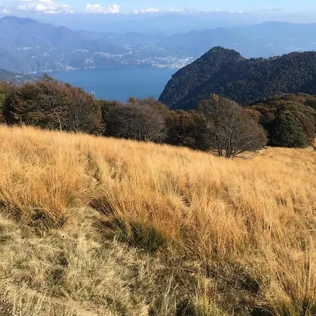 Dom wakacyjny Das Alte Fischerhaus Am See Oggebbio
