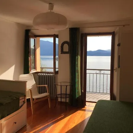 Das Alte Fischerhaus Am See Dom wakacyjny Oggebbio